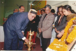 Prof. Jagdish Singh, Lighting the lamp on eve of 20th Prithvi Parv